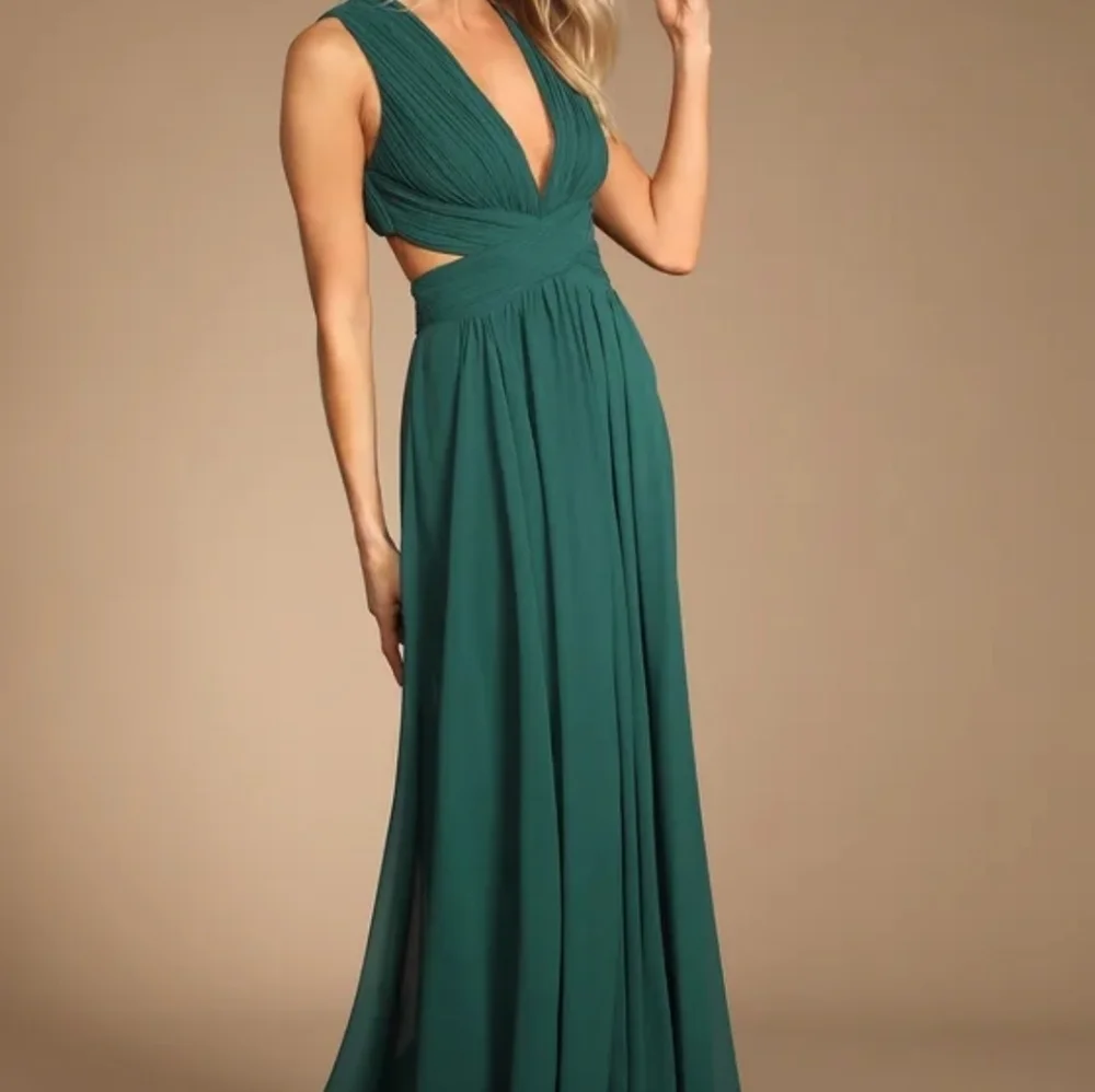 NWOT Lulu's Emerald Green Cutout Maxi Dress Size M=6/8 - Picture 3 of 6